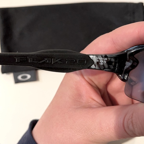 NWOT Oakley FLAK 2.0 (Asian Fit) Sunglasses - Picture 3 of 3